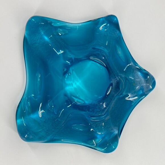 Vintage Art Glass Bowl Ashtray Blue Turquoise‎ Star Shaped Hand Blown - Picture 7 of 7